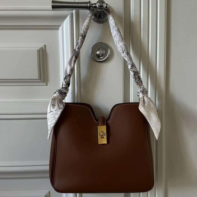 Brand Design Lock Buckle Shoulder Women Genuine Leather Elegant Commute Handbags Concise Fashion Bucket Bags 2025
