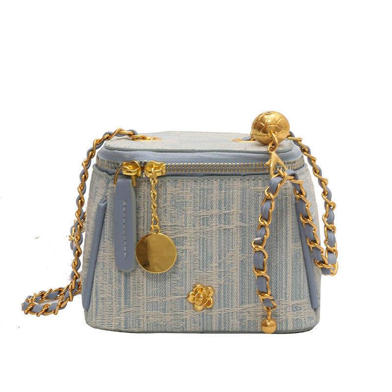 Advanced Single Shoulder Underarm for Women New Western Denim Chain Bag Trendy Casual Fashion Crossbody Bucket