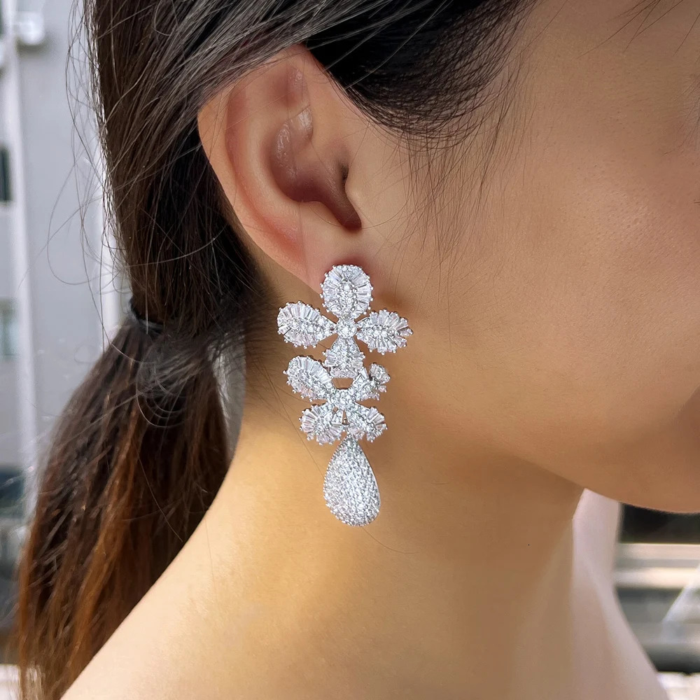 CWWZircons Stylish 3 Tone Long Leaf Drop Earrings for Women Shiny Cubic Zirconia Micro Pave Bridal Statement Party Jewelry E0557 250517