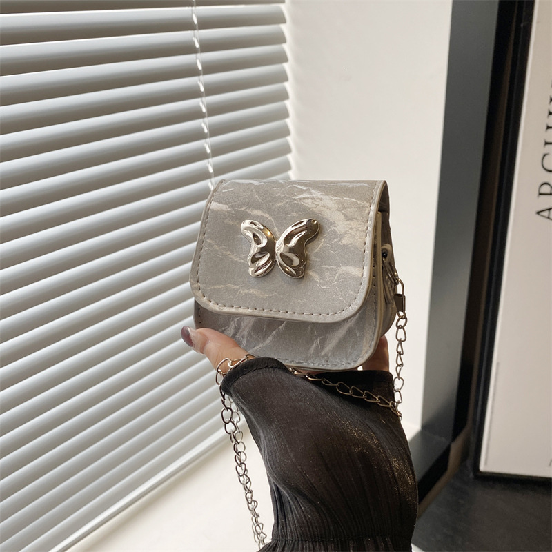 Free Delivery Designer Bag 2025 Trendy New Fresh And Sweet Small Square With Butterfly Decoration Mini Premium Texture Chain Crossbody Red Envelope Lu
