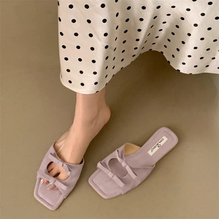 Free shipping Designer Women's Summer 2025 Super Hot Cool Slippers French Bow Flat outerwear vacation slippers