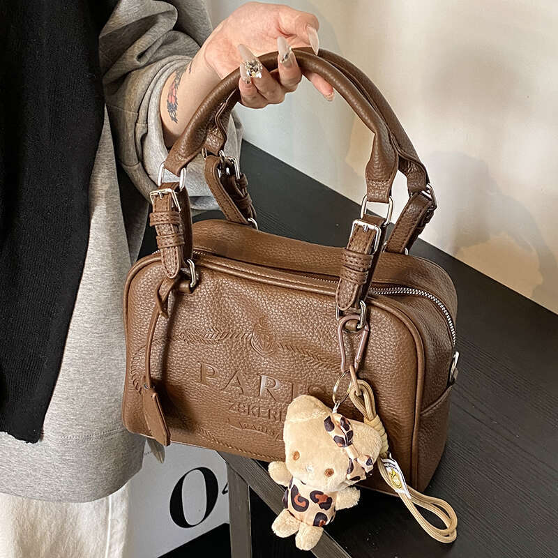 This year's popular Boston women's 2025 new large capacity commuting handbag niche crossbody bag