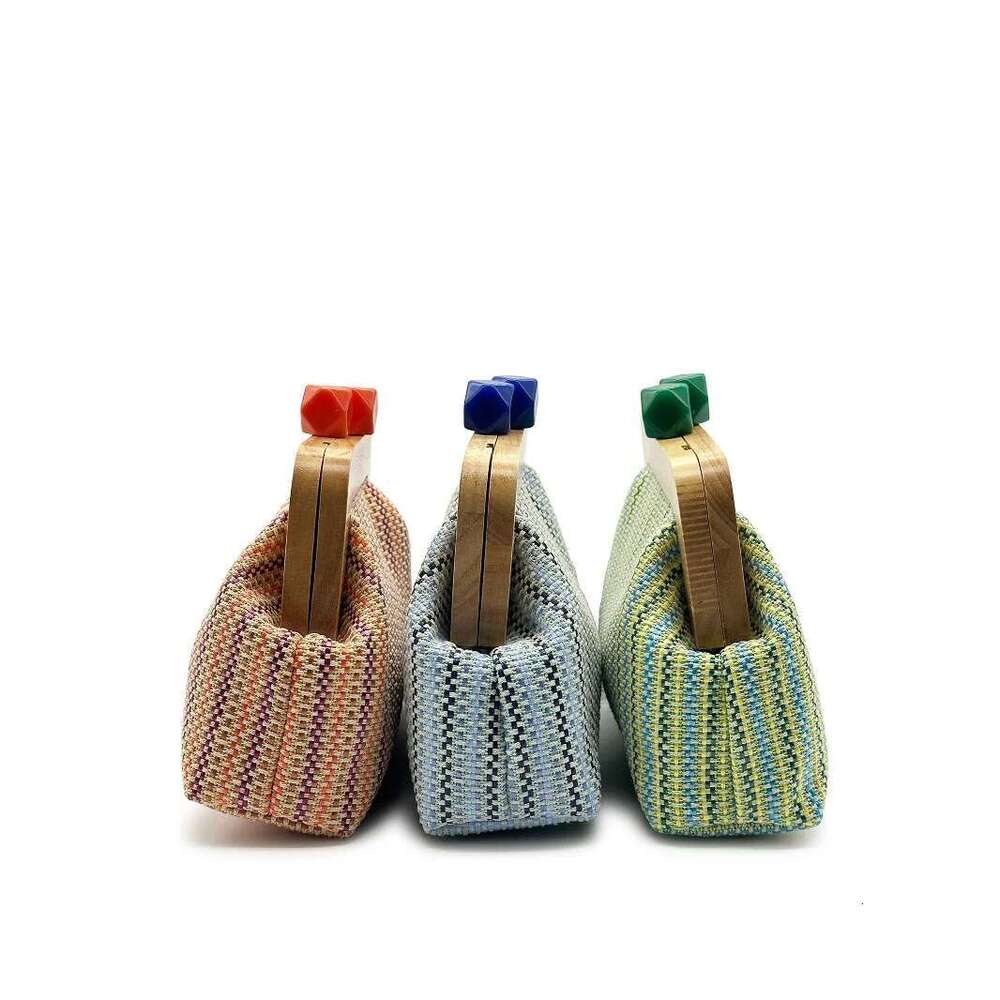 Colorful Striped PP Straw Clucth For Women Wooden Clip Shell Shoulder Crossbody Bags Casual Weave Summer Beach Bag 2025