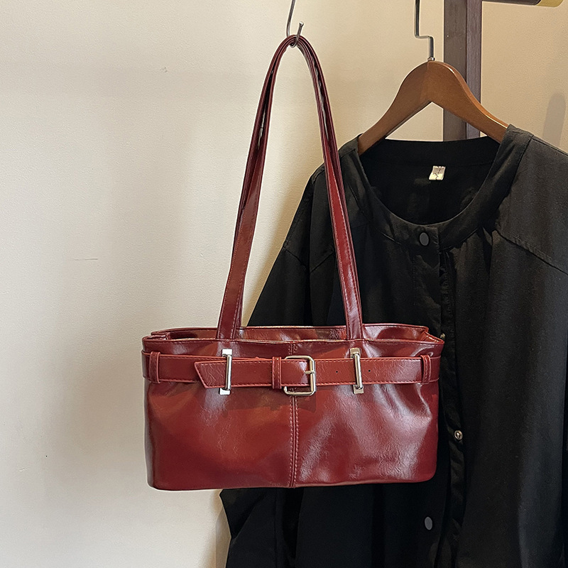 Free Delivery Designer Bag Bag For Women 2025 New Belt Buckle Armpit Fashionable Uette Casual Versatile Motorcycle Niche Shoulder Luxury Bag