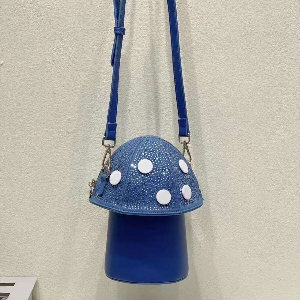 2025 New Trendy Cute Western Style Hot Diamond Mushroom Lightweight And Versatile Outdoor Crossbody Bag