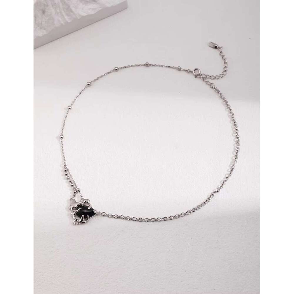 Elegant and unique S sier agate pendant necklace with rhodium plated chain, romantic style party
