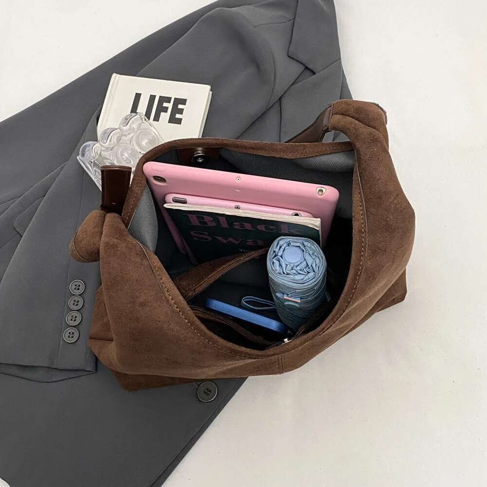 Vintage Women's Suede Shoulder Simple Tote Large Capacity Stylish Commuting Bag Solid Color Hasp Closure Handbag