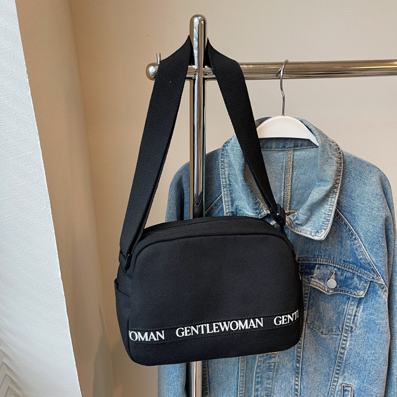 Casual letter diagonal canvas for women 2025 new Gentlewoman simple and fashionable handbag shoulder bag