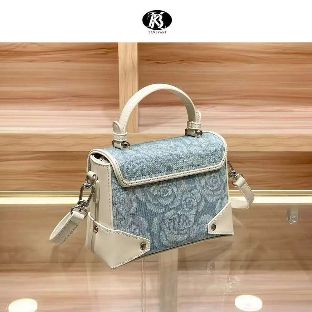 Box Fashion Appliques Handbag Single Shoulder Crossbody Buckle Strap Small Square High Quality Commuter Bag
