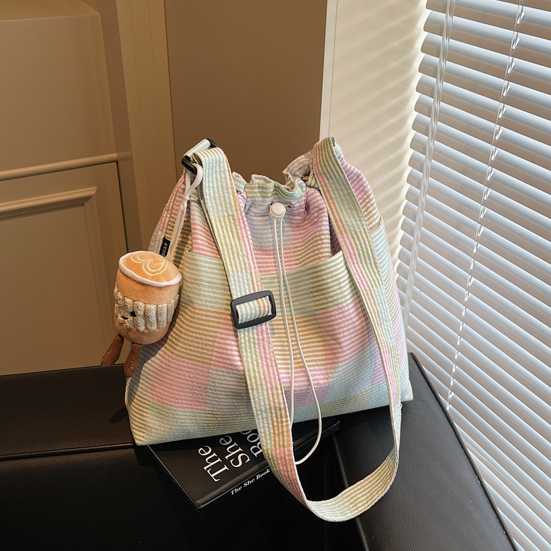 Fashionable large capacity underarm trendy spring new women's single shoulder crossbody bag striped grid fresh bucket casual dopamine knitted fab