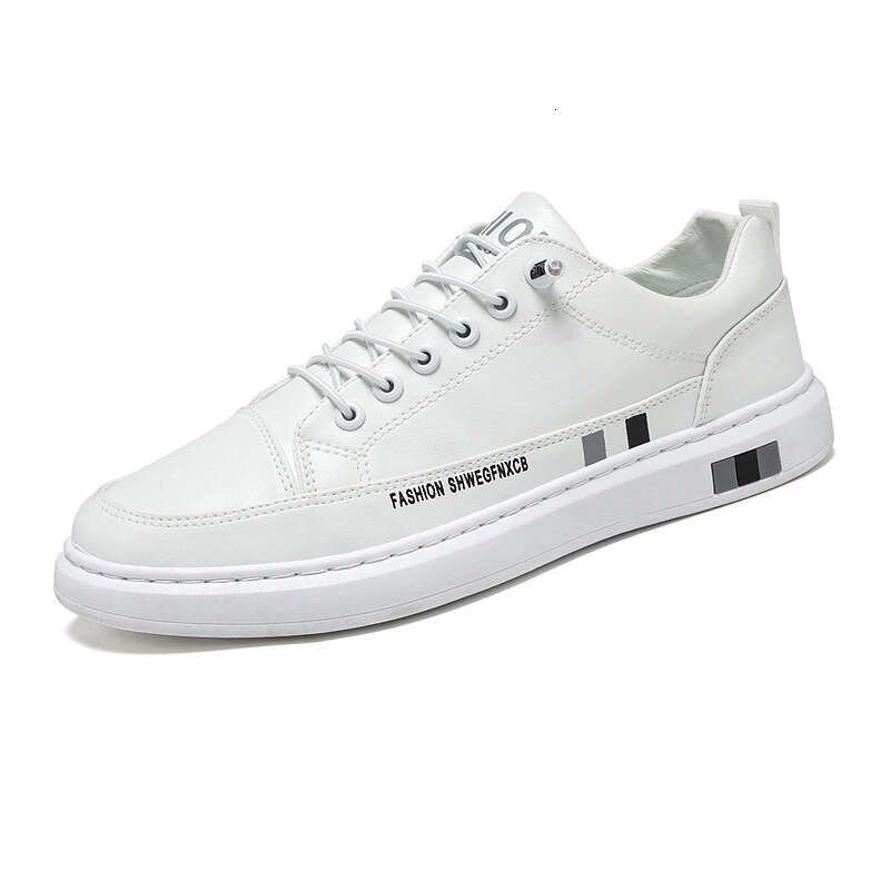 Breathable Little for Men 2024 New Korean Casual Men's Fashion White Leather Top Board Shoes Spring Live Broadcast