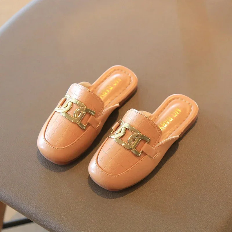 Summer Slipon Stylish Girls Slippers Outdoor Cover Toe Color Decor School Student Children Sandals Flat Shoes Pu Kids Sliders 250515