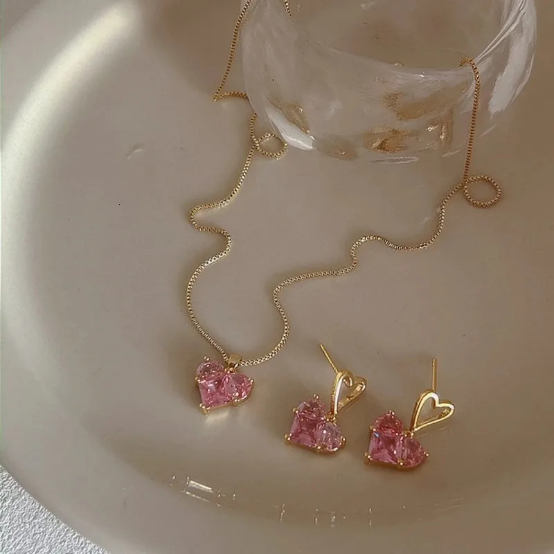 3 fashionable heart-shaped zircon pink crystal pendant earrings necklace set 250520