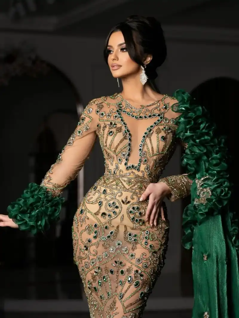 New Designer Luxury Crystals Prom Dresses Green Beaded Elegant Evening Gown Shiny Pageant Gown Plus Size Special Occasion Vestidos De Noche