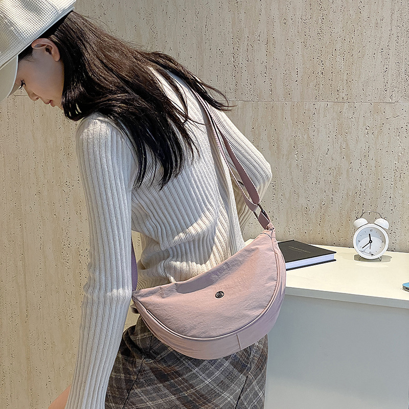 Dumpling 2025 new women's fashion versatile shoulder nylon crossbody casual niche bag trend
