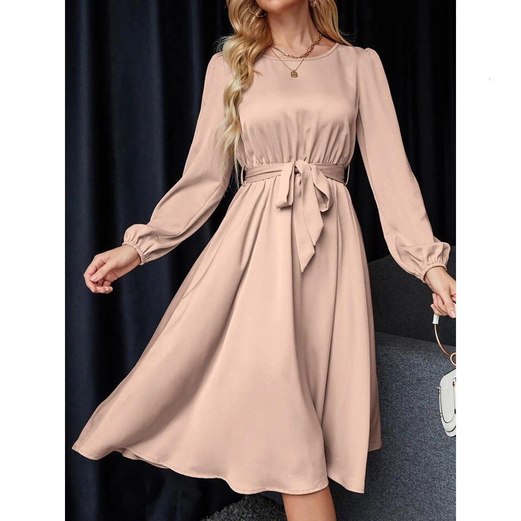 Designer Dress 2025 New Lantern Sleeve Keyhole Back Strap Satin Dress Spicy Girl Plus Size Dress Beach Dress