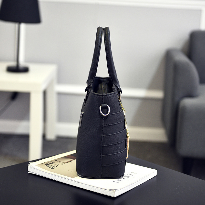 Top brand new free designer bag fashion handbag large capacity women's bag casual cross shoulder bag