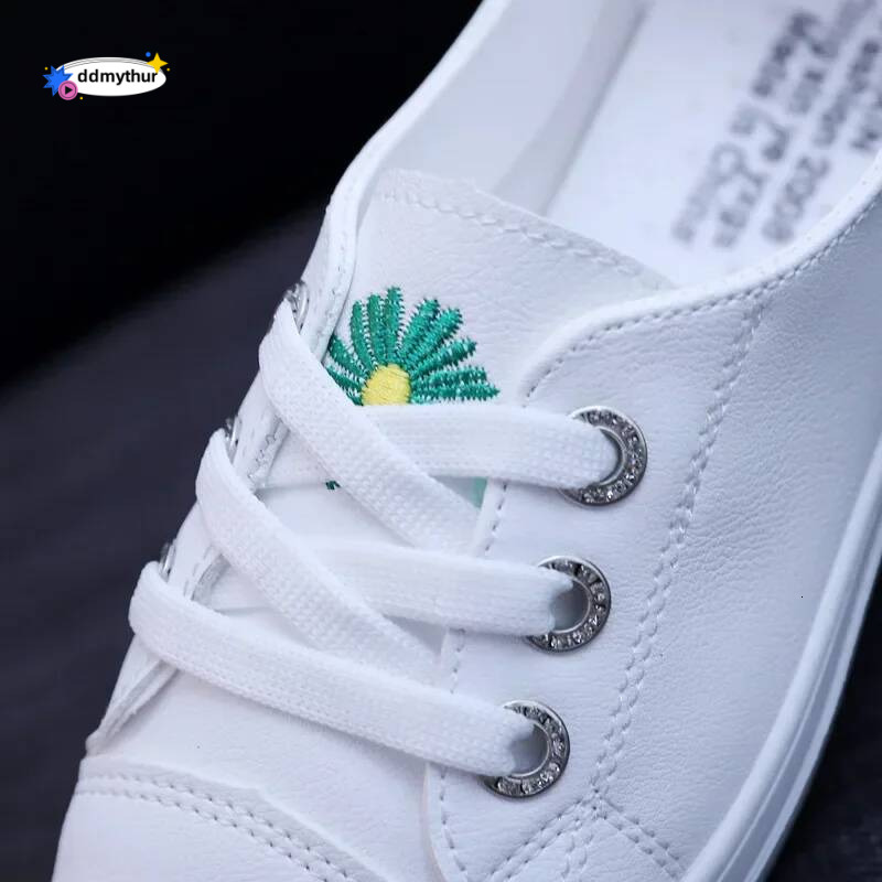 2024 And Summer Shallow Mouth White Women's Shoes Lazy Sneakers New Spring All-match One Pedal Flat shoes ddmythur