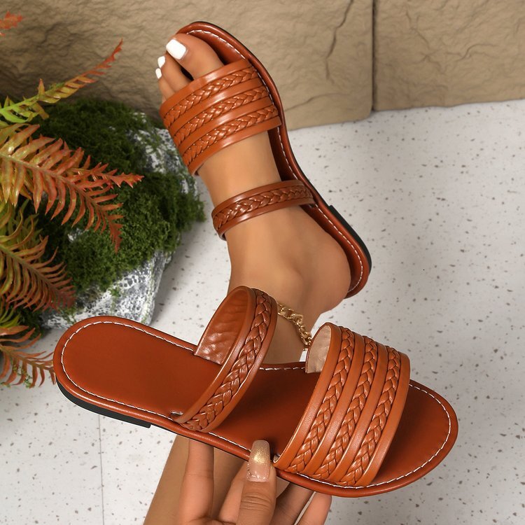 Large Size Flat For Women S Spring And Summer New Fashion Lightweight Solid Color Woven Worn On Casual Shoes The Beach Cool Slippers Ddmysaturn