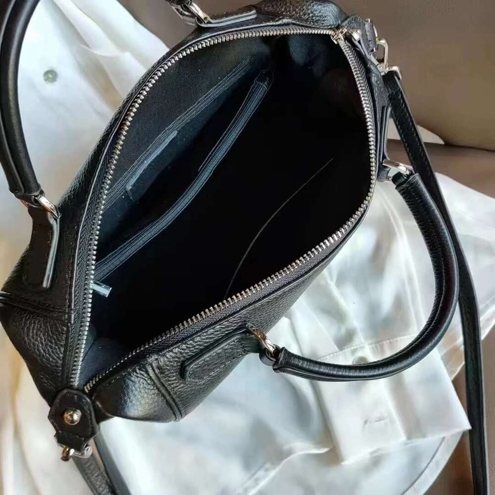 New Large-Capacity Soft First Layer Cowhide Handbag Shoulder Messenger Bag All-Match Casual Fashion Factory Direct Supply