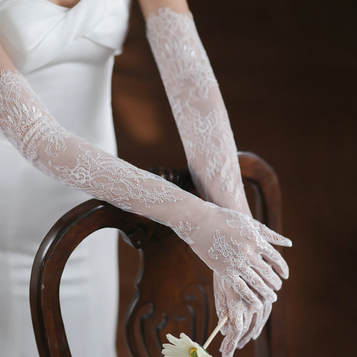 WG054 Wedding Bridal Long Gloves Eyelash Edge Lace Appliqed Finger Bride Handschuh White Gloves Women Prom Opera Gloves 250520