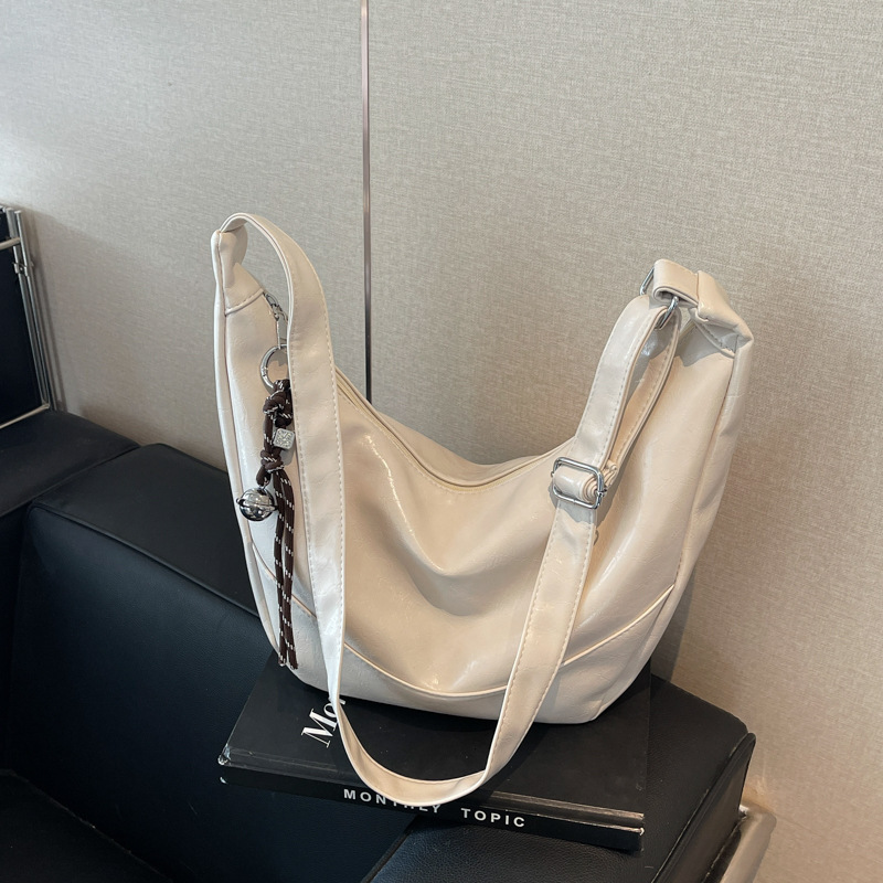 designer bag Large capacity 2025 new winter high-end fashion dumpling bag, single shoulder women crossbody bag