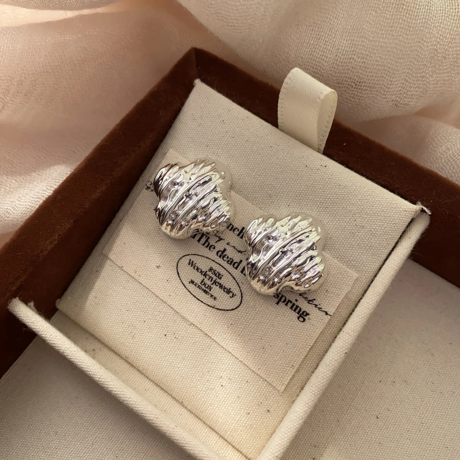 Korean Irregular Stud Earrings for Women Silver Color Water Ripple Pattern Geometric Textur Copper Ear Accessories Party Gifts 250517