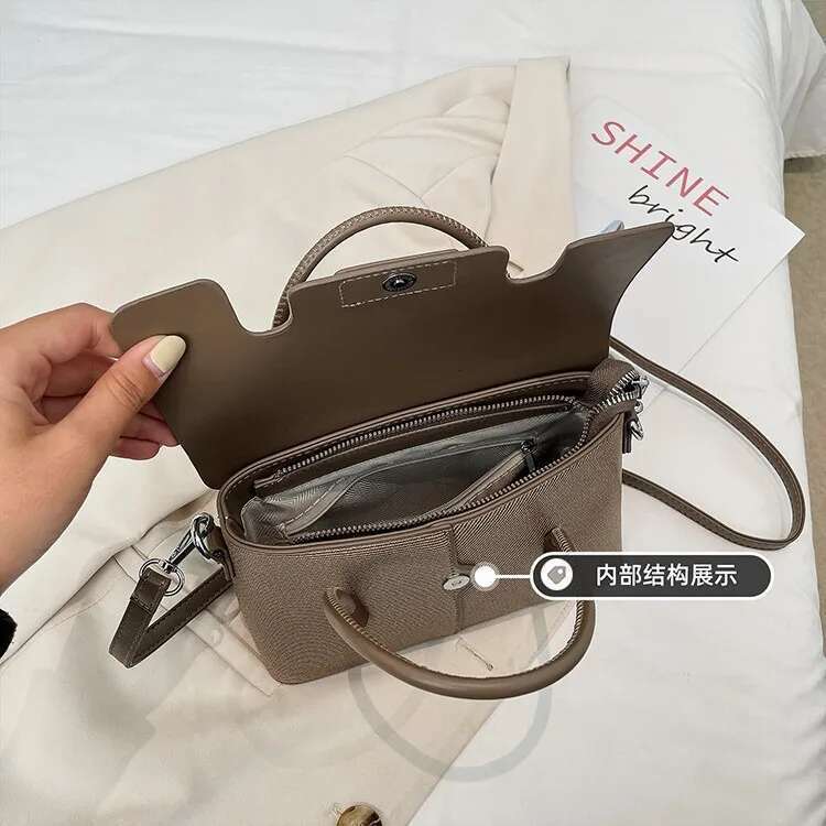 Women's 2025 Korean Version Underarm Bag. High - Quality Leather Texture, Versatile Shoulder Messenger Handbag