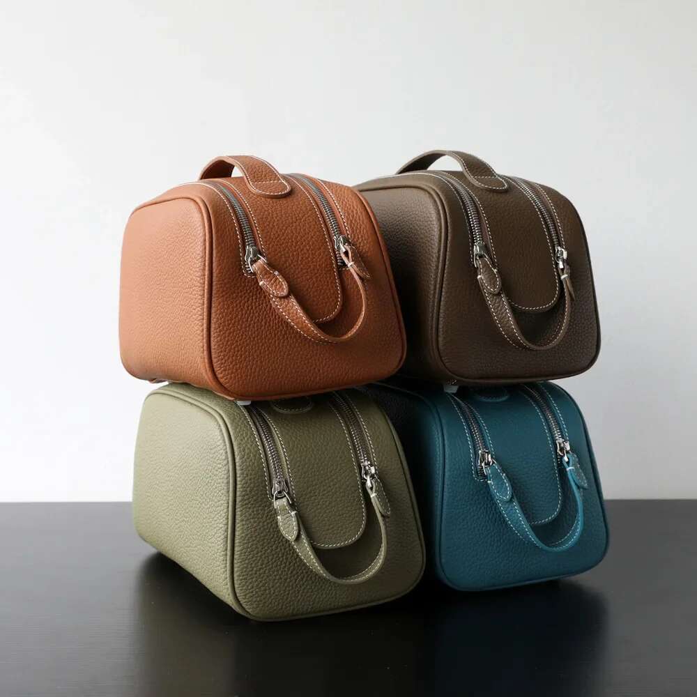VOAETEC New First-layer Cowhide Women Portable Travel Toilet Bag Ins Style Advanced Cosmetic Storage Casual