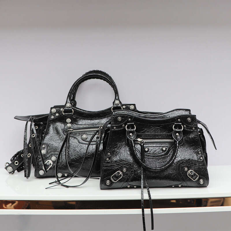 High quality Neo camole motorcycle personalized cool and stylish three in one rivet tote bag leather crossbody handbag