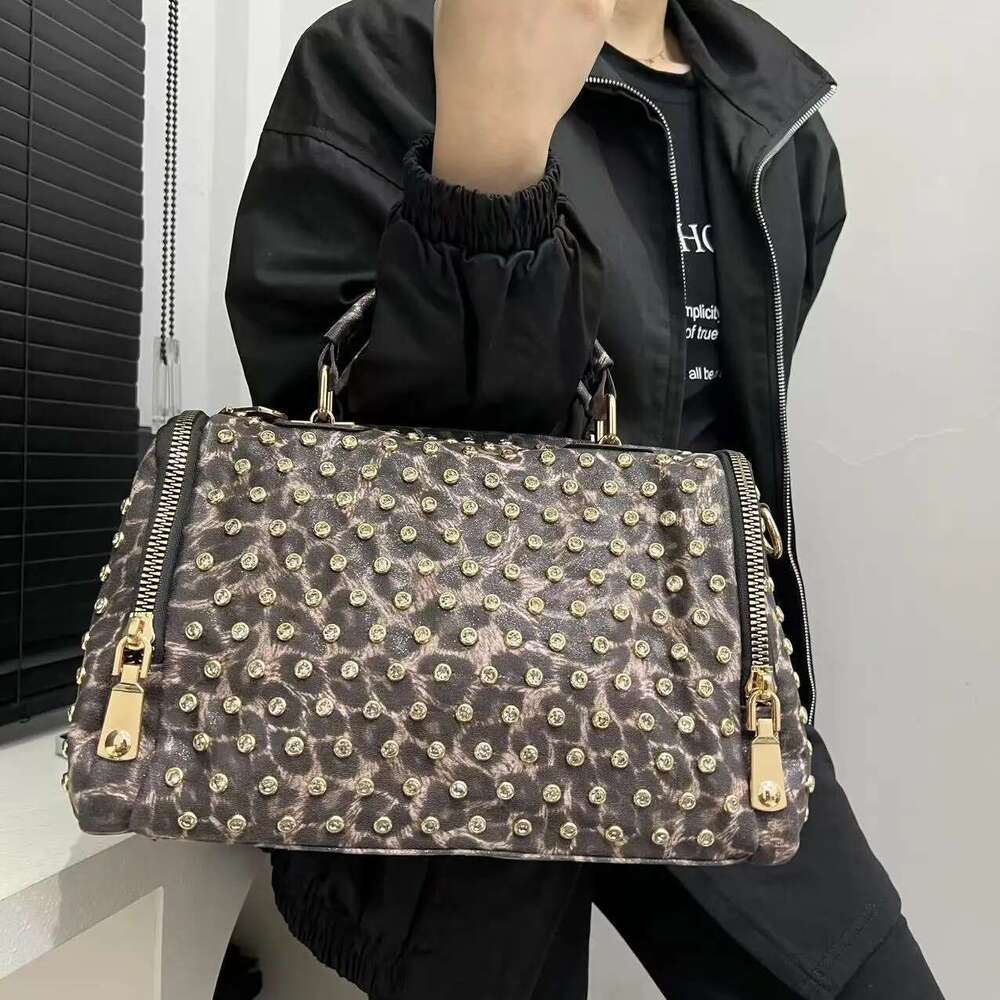 Ladies' Fashionable And Elegant Dia Jewelry Handbag, Large Capacity Retro Multi Zipper Personalized Shoulder Bag