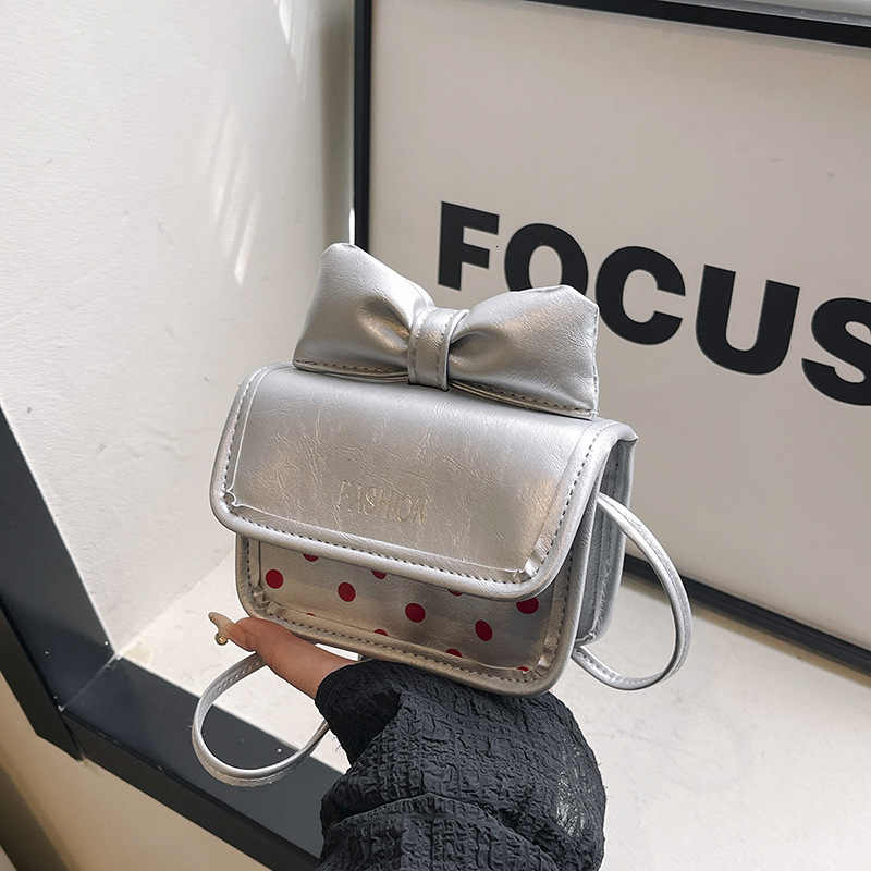 Free Delivery Designer Bag Korean Version Instagram Girl Mini 2025 New Cute Polka Dot Bow Small Square High End Sense Crossbody Luxury Bag