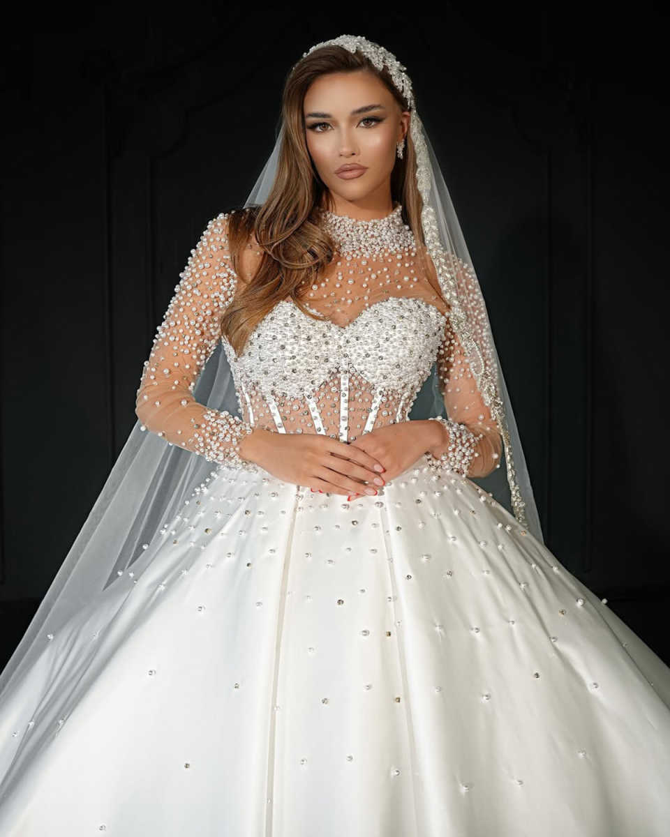 Vintage Ball Gown Wedding Dresses With Sparkling Sequins Pearls Crystals Arabic Dubai Bridal Gowns Vestidos De Novia Customized