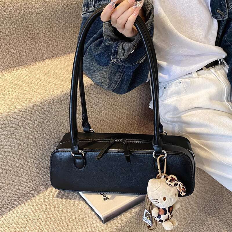 High end armpit women's 2025 new niche single shoulder French stick large capacity commuting bag