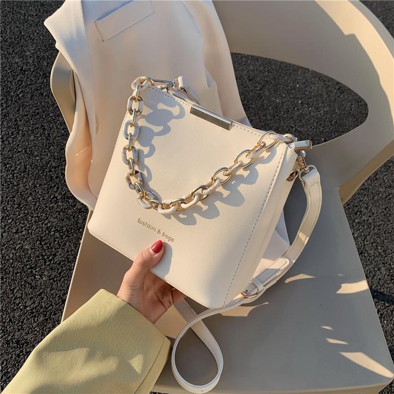 New Spring and Summer Women's Fashion Bag Trendy and Multi functional Single shoulder Women's Crossbody Bag Fashion Chain Handbag Bucket Bag