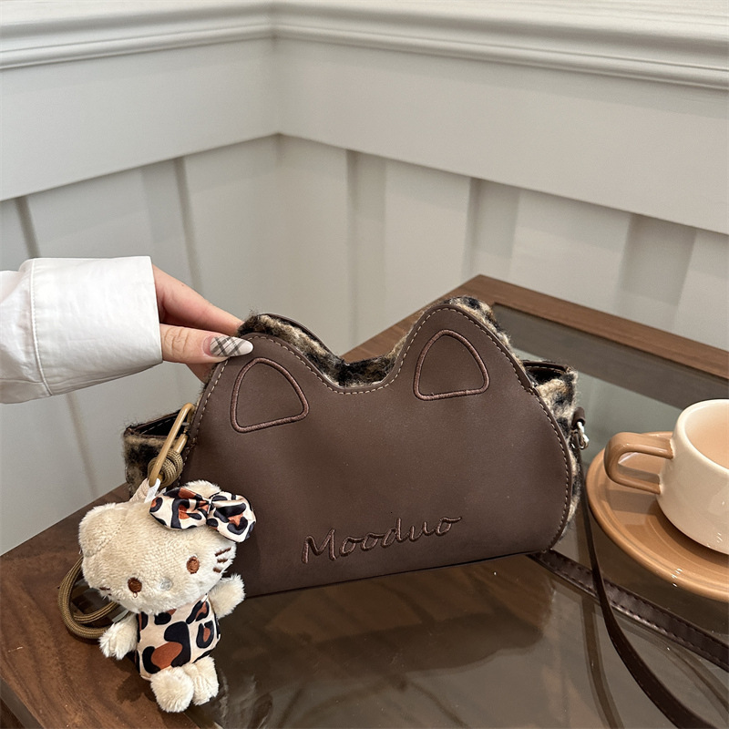 Free Delivery Designer Bag Small Design Korean Leopard Print Armpit For Women 2025 New Winter Shoulder Cute Cat's Ears (steamed Cat Ear Shaped Br