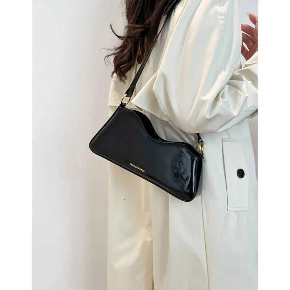 Women Shoulder Bags Fashion Glossy Patent Leather Bury Underarm Bag Crossbody French Designer Lady Commuting Handbags 2025