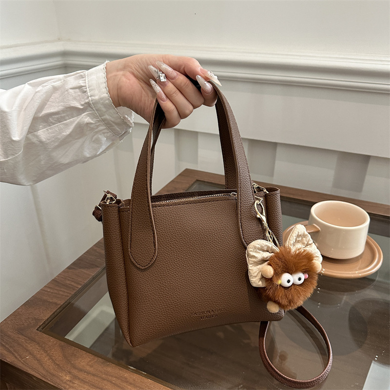 Free Delivery Designer Bag Korean Instagram Trendy Fashion Bucket For Women 2025 Spring/summer Simple And Versatile Shoulder Casual Women's Bag T