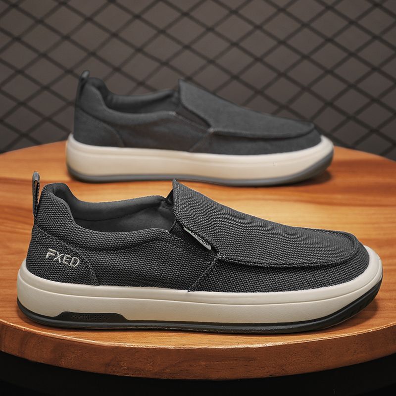 Men S Breathable And Lightweight In Summer Casual Shoes Cloth Casual Men S Canvas Shoes Lazy People S Soft Soled Shoes Ddmysaturn