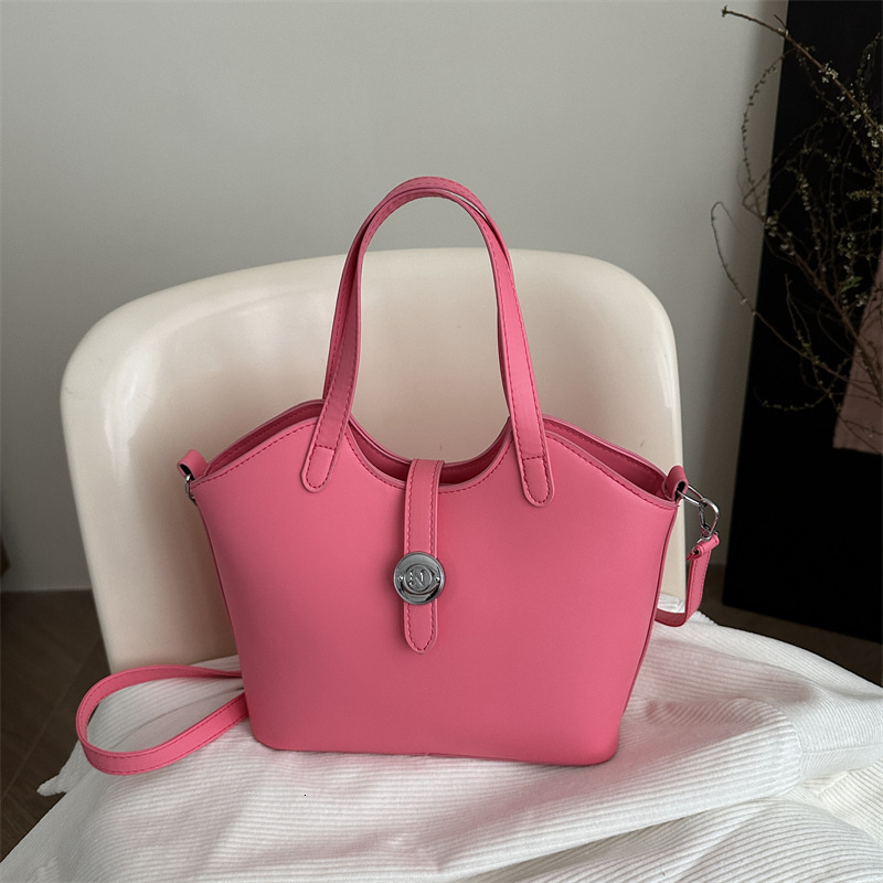 Free Delivery Designer Bag Texture Women's 2025 New Versatile Crossbody Casual Work Commuting Hand Held Bucket Luxury Bag