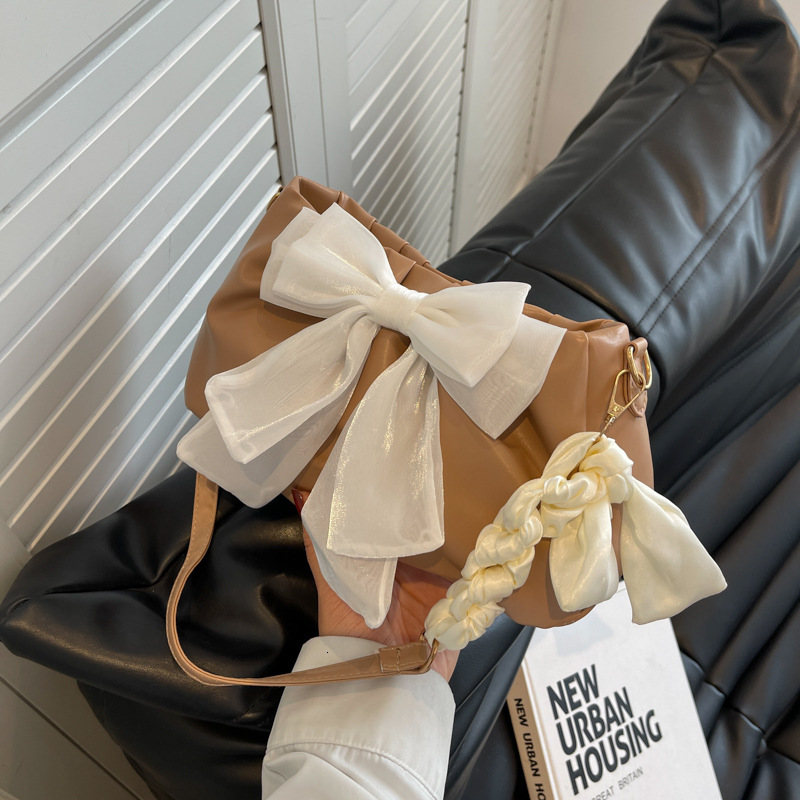 Free Delivery Designer Bag Summer Underarm For Women 2025 Fashion Bow Single Shoulder Sweet And Cute Crossbody Bag Luxury Bag8520