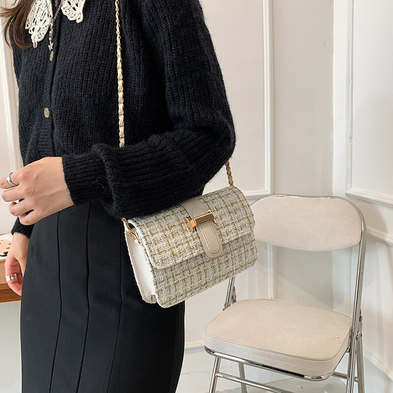 Free Delivery Designer Bag Autumn Handheld INS For Women 2025 Popular Fashion Simple Shoulder Net Red Crossbody Small Square Bag Luxury 8520