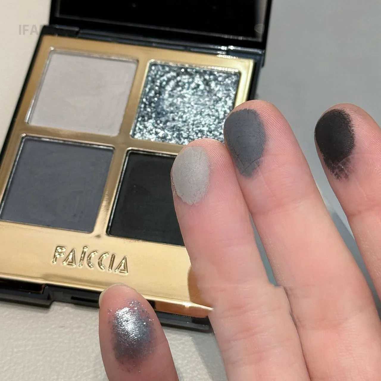 Four-color Eyeshadow Palette Low Saturation Earth Brown Rose Pearly Matte Glitter Eyeshadow Shiny Eye Shadow Lasting Eye Make UpXJ250520