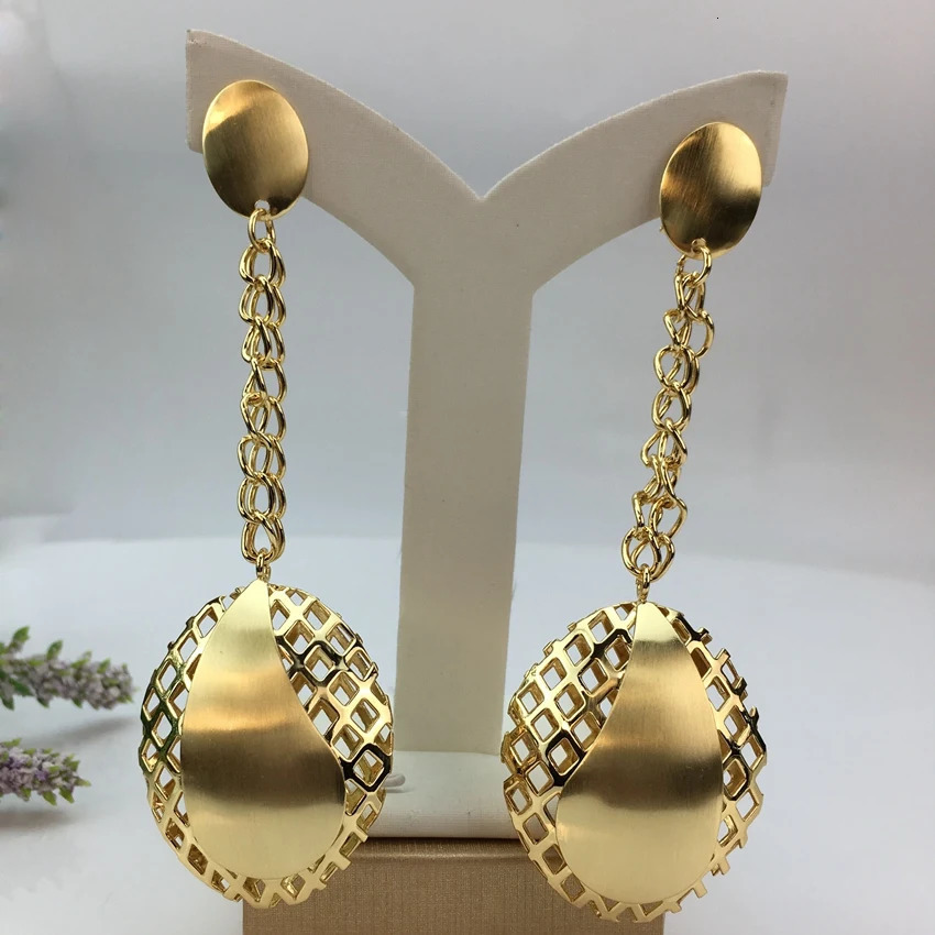 European and American Vintage Long Drop Earrings Gold Plated Hanging Big Ball Statement Earrings For Women Jewelry FHK14718 250520