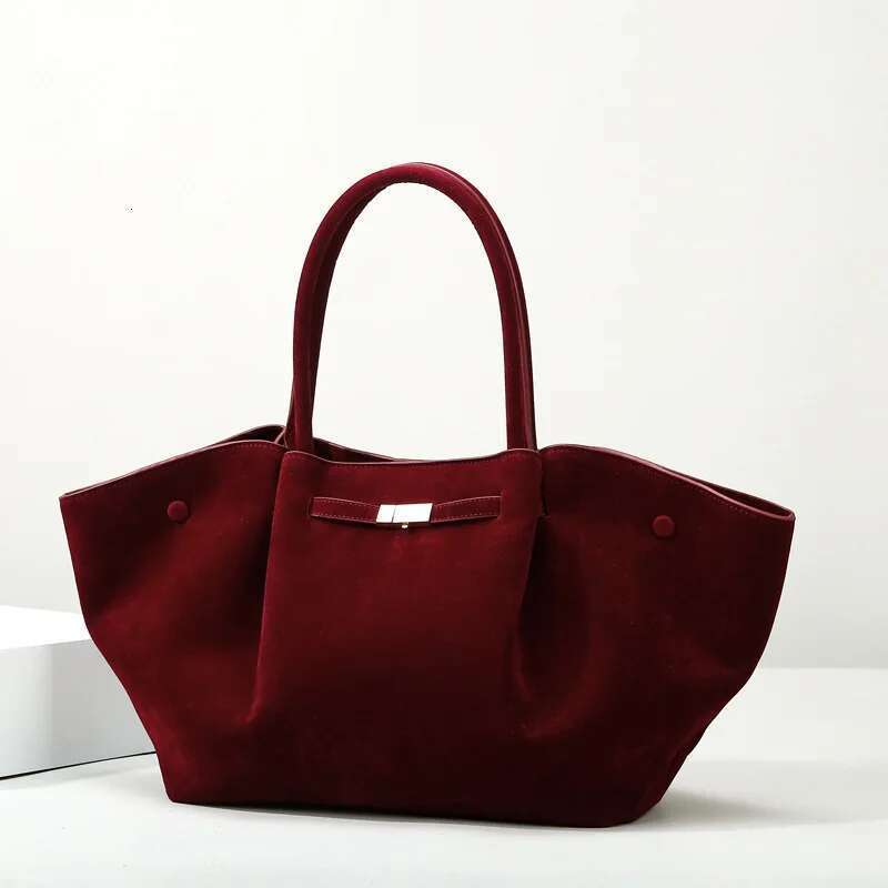 Tote High-End Fashion Wing Bag, Retro Large Capacity Commuting Bag