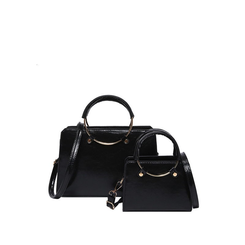 Free Delivery Designer Bag Fashionable Circular Hand Held Square 2025 Autumn And Winter New Women's Trendy Korean Version High End Texture Single