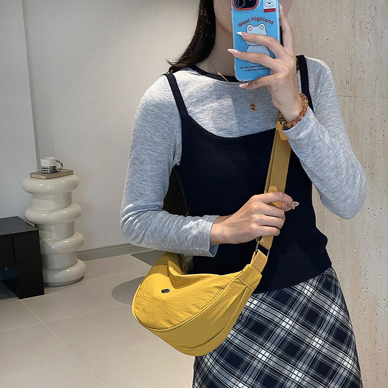 Dumpling 2025 new women's fashion versatile shoulder nylon crossbody casual niche bag trend