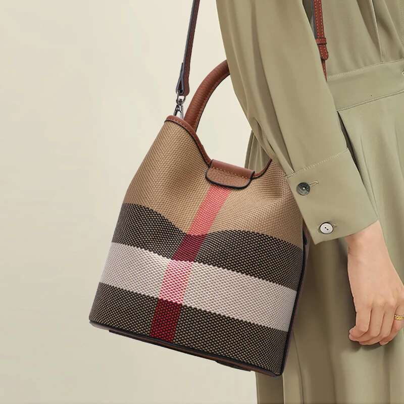 Aidrani Women's Plaid Handbag, Made Of Canvas Cowhide Material, With Caramel Colored Large Capacity And A Small Bag Inside