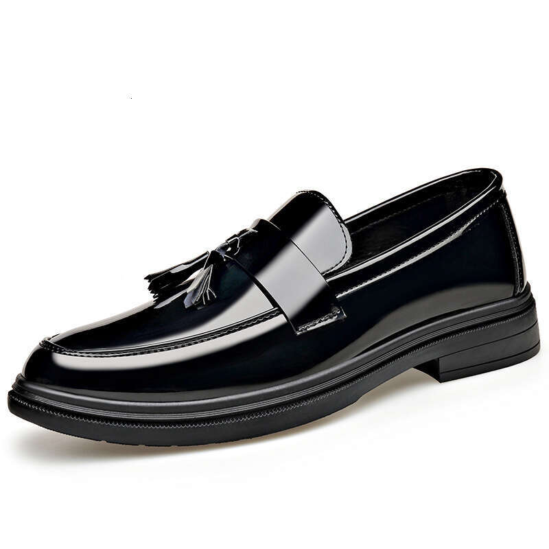 2025 new mirrored for business and leisure, British tassel leather shoes, men's loafers, invisible height increasing shoes