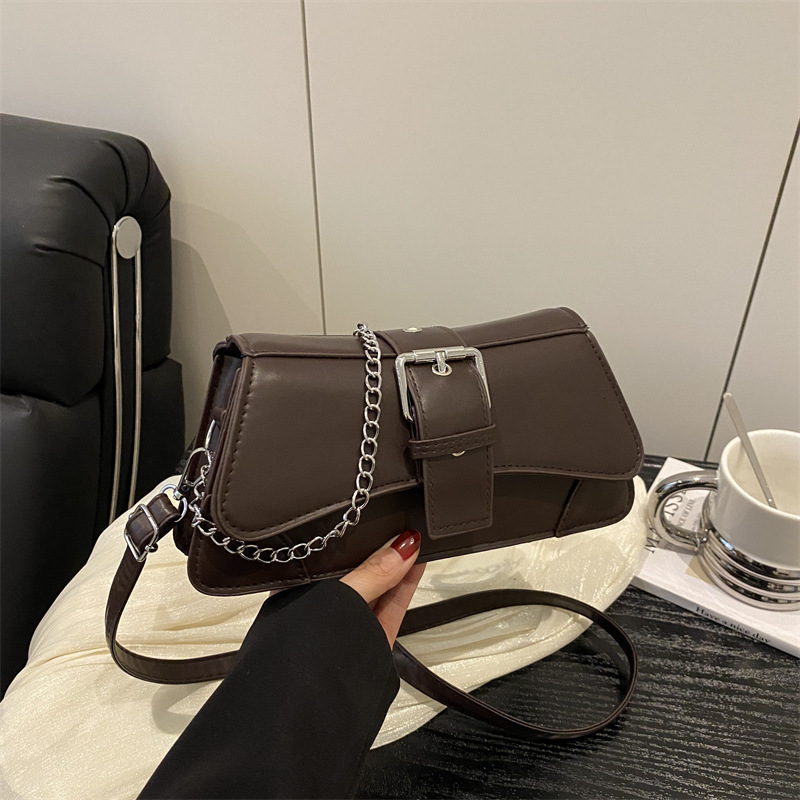 Free Delivery Designer Bag Niche Design American Hot Girl Motorcycle 2025 Female Leather Underarm Bag Single Shoulder Hand Luxury 8520